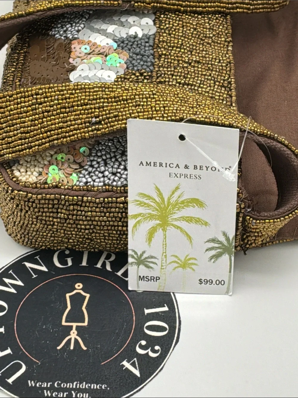 America & Beyond Express Beaded & Sequin Clutch – NWT – MSRP $99